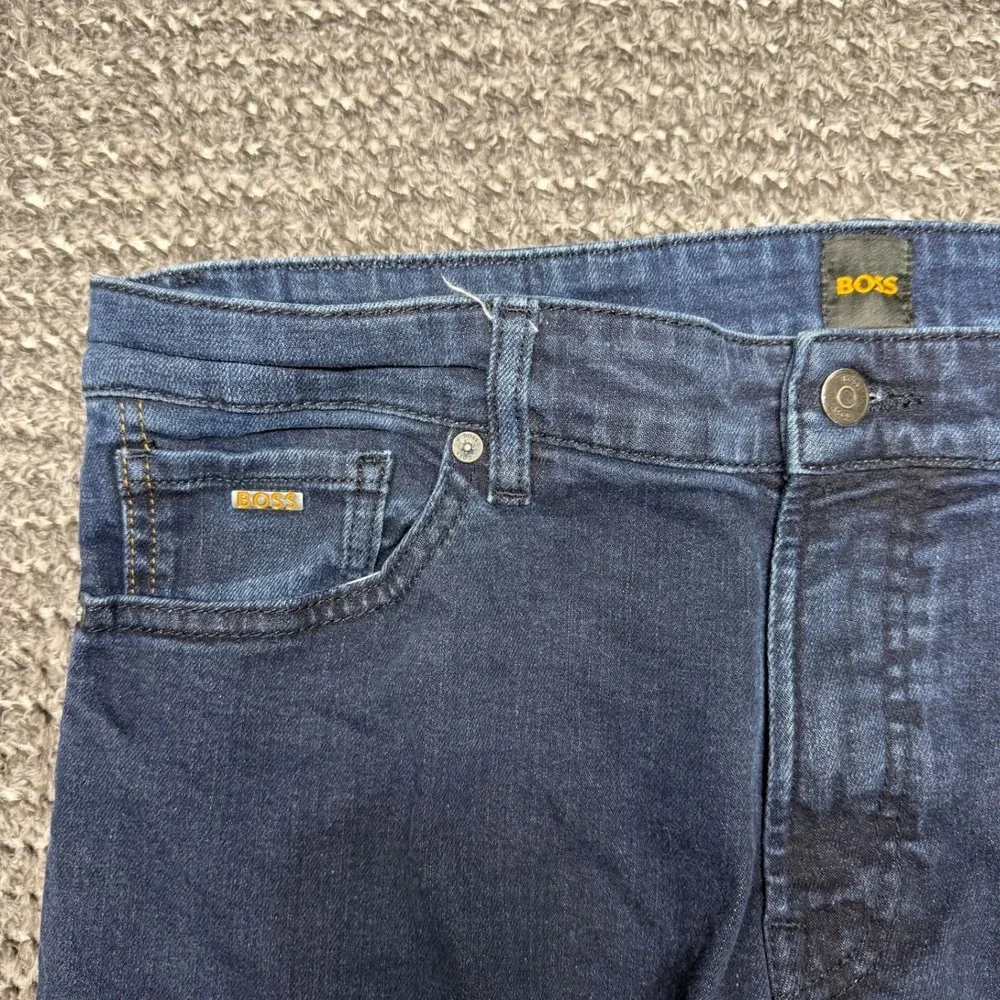 Hugo Boss Mens Maine Regular Fit Jeans Size 36x32 Blue Dark Wash Denim Pants - Picture 7 of 11